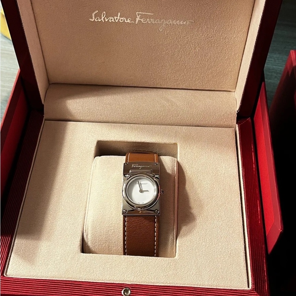 Salvatore Ferragamo WATCH BOXYS BROWN LEATHER NEW WITH BOX - Picture 3 of 10